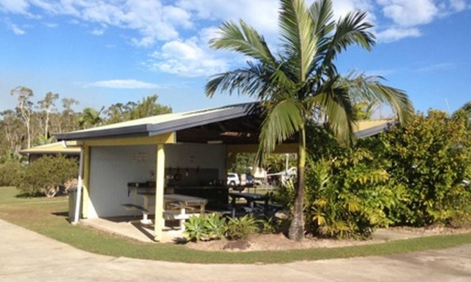 Tin Can Bay Other | 120 m² Tent ∙ 2 bedrooms ∙ 6 guests
