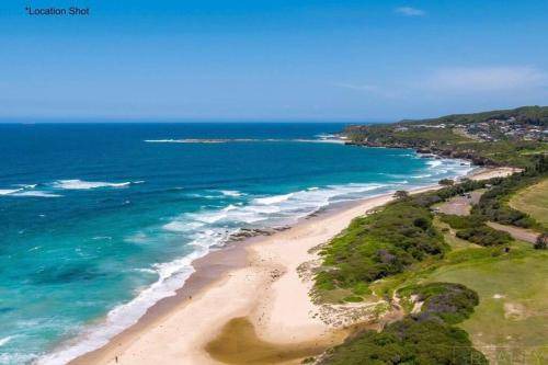 Caves Beach Apartment | 130 m² Apartment ∙ 1 bedroom ∙ 4 guests