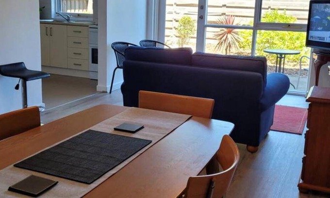 Doncaster Apartment | 15 m² Apartment ∙ 2 bedrooms ∙ 4 guests