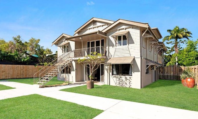 West End Apartment | 150 m² Apartment ∙ 3 bedrooms ∙ 6 guests