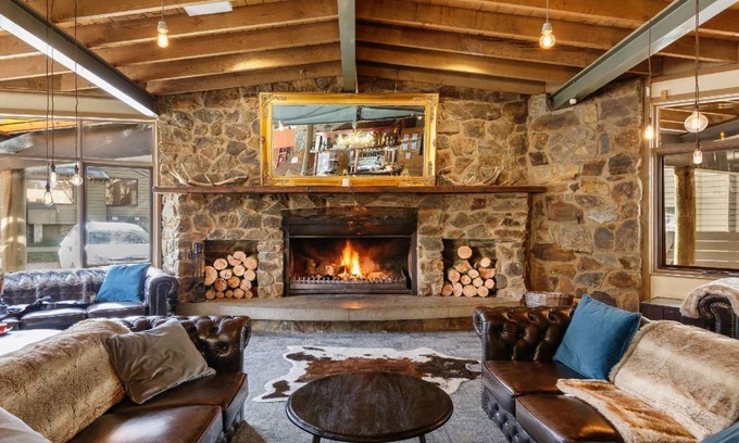 Hotham Heights Hotel | 150 m² Hotel ∙ 2 bedrooms ∙ 127 guests