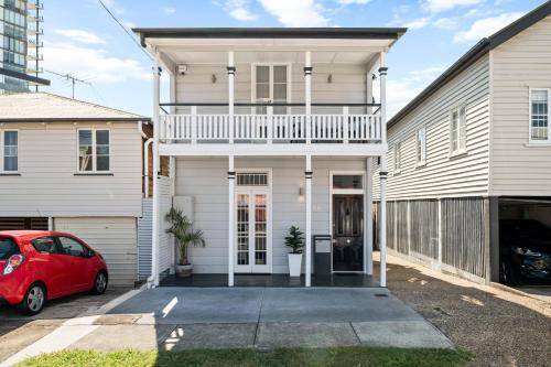 Fortitude Valley House | 150 m² House ∙ 3 bedrooms ∙ 11 guests