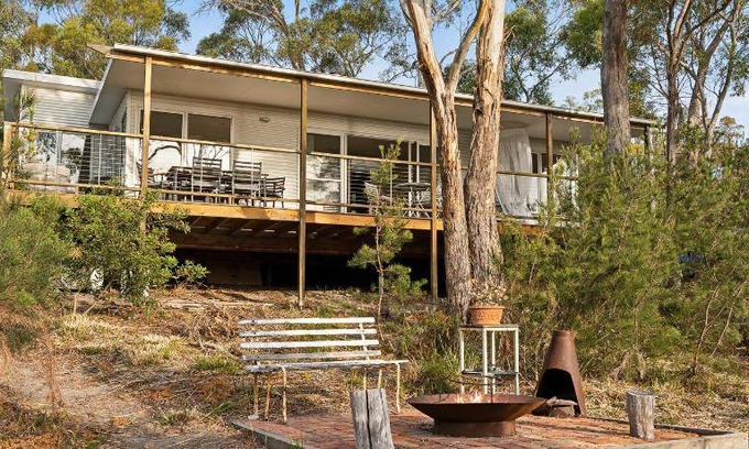 Dennes Point House | 1522 m² House ∙ 3 bedrooms ∙ 6 guests