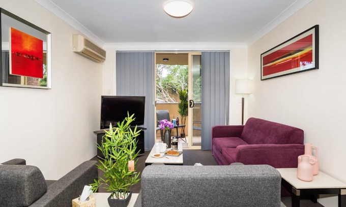 Eastwood Apartment | 160 m² Serviced apartment ∙ 3 bedrooms ∙ 7 guests