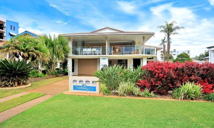 Bargara Apartment | 165 m² Apartment ∙ 3 bedrooms ∙ 6 guests