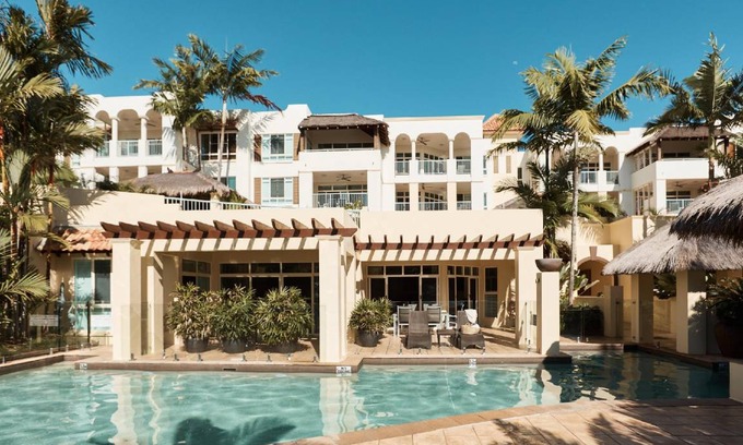 Trinity Beach Apartment | 190 m² Serviced apartment ∙ 4 bedrooms ∙ 8 guests