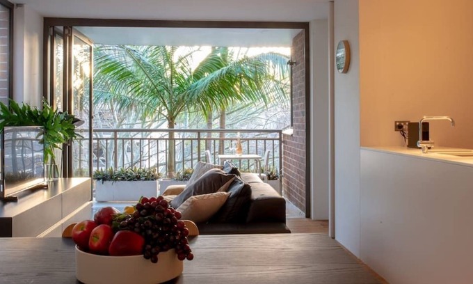 Potts Point Apartment | 2 Bedroom Apt in Potts Point with Parking