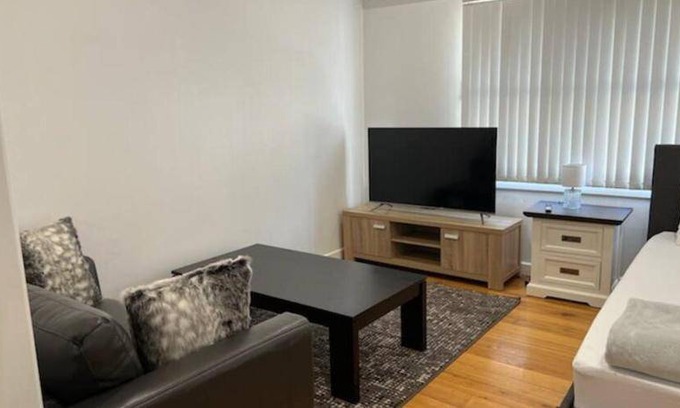 St. Albans House | 200 m² House ∙ 4 bedrooms ∙ 8 guests