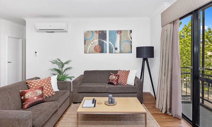 Northbridge Apartment | 207 Executive Escape 2BR+prkg Northbridg parking+pool