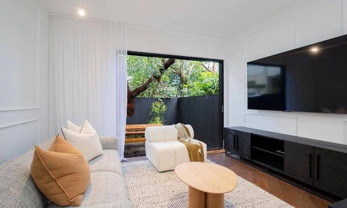 Cooks Hill House | 207 m² House ∙ 3 bedrooms ∙ 6 guests