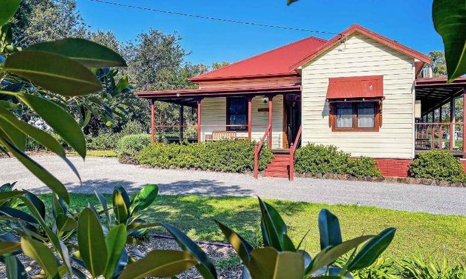Bellbird House | 210 m² House ∙ 4 bedrooms ∙ 12 guests