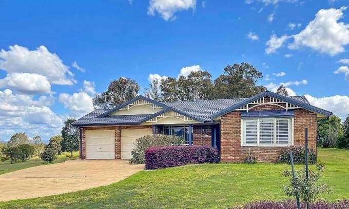 Branxton House | 220 m² House ∙ 5 bedrooms ∙ 13 guests