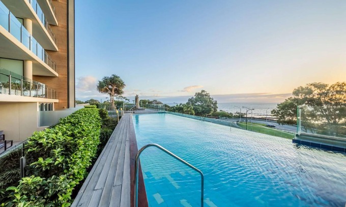 Redcliffe Apartment | 228 m² Serviced apartment ∙ 3 bedrooms ∙ 127 guests