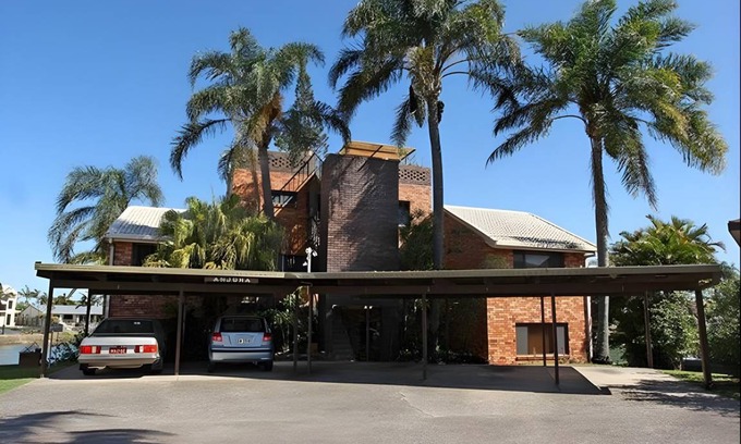 Mooloolaba House | 250 m² House ∙ 2 bedrooms ∙ 5 guests