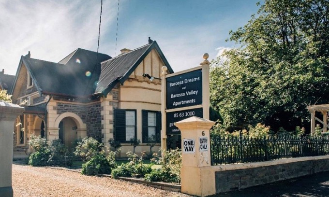 Tanunda House | 250 m² House ∙ 6 bedrooms ∙ 13 guests