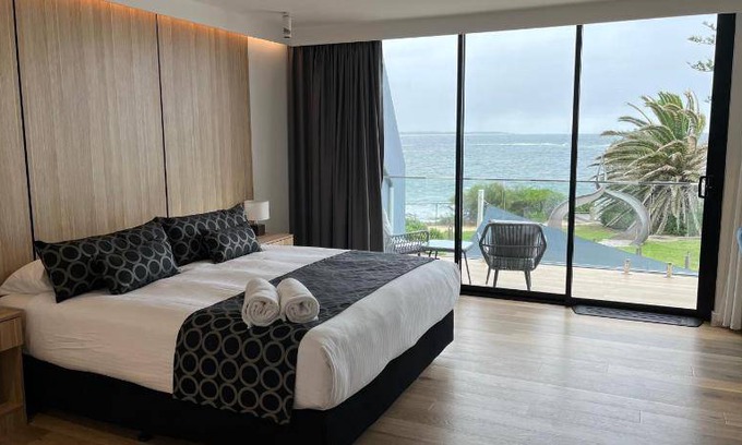 The Entrance Hotel | 28 m² Hotel ∙ 127 guests