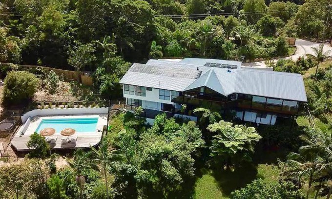 Byron Bay Villa | 280 m² Villa ∙ 7 bedrooms ∙ 16 guests