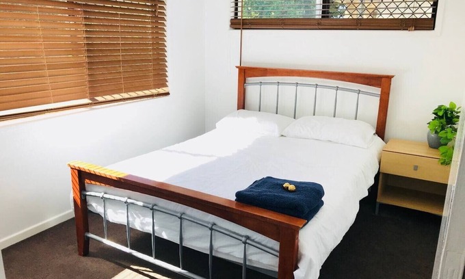 Kedron Apartment | 3 Bedroom Comfy Unit in Brisbane's Inner North