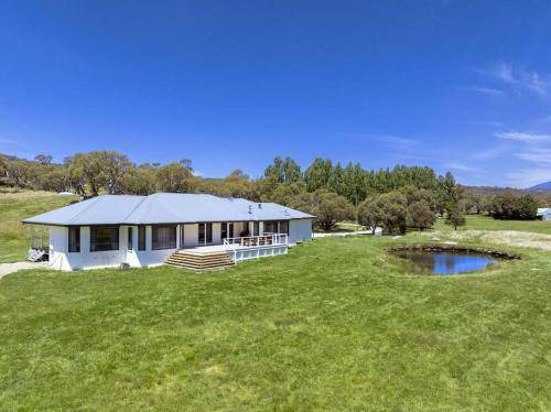 Crackenback House | 300 m² House ∙ 3 bedrooms ∙ 8 guests