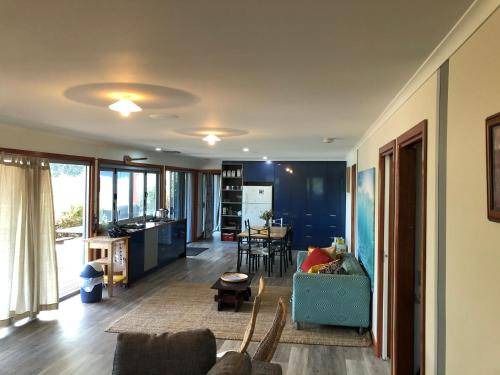 Cape Paterson House | 300 m² House ∙ 3 bedrooms ∙ 7 guests