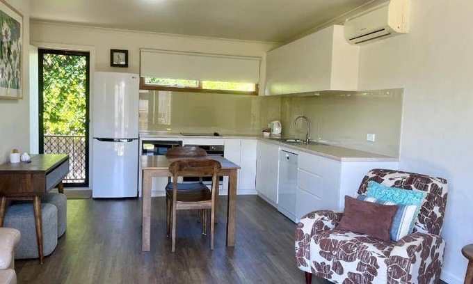 Mallacoota Apartment | 36 m² Serviced apartment ∙ 2 guests
