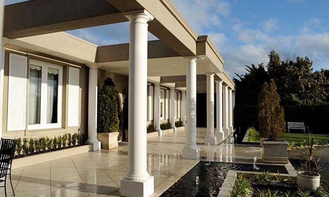Mount Eliza Hotel | 37 m² Motel ∙ 8 guests