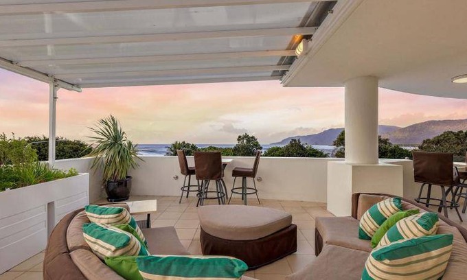 Cairns Apartment | 400 m² Apartment ∙ 3 bedrooms ∙ 6 guests