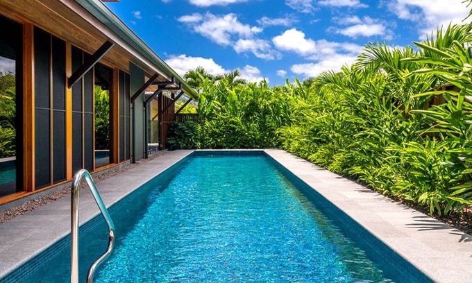 Flametree House | 408 m² House ∙ 3 bedrooms ∙ 6 guests