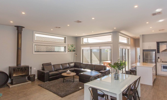 Jindabyne House | 43B Twynam Street - The Falls on Twynam