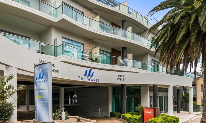 Cowes Apartment | 444 The Waves, The Esplanade, Cowes