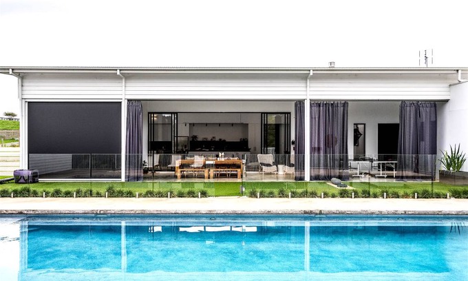 Ewingsdale House | 479 m² House ∙ 5 bedrooms ∙ 10 guests