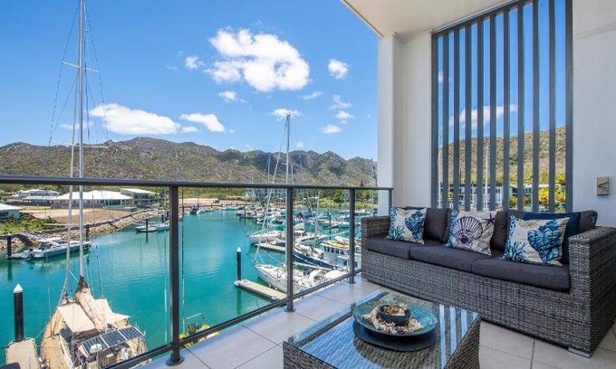 Nelly Bay Apartment | 50 m² Apartment ∙ 2 guests