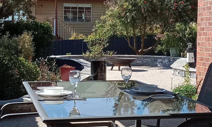 Clifton Springs Bed & Breakfast | 50 m² Bed and breakfast ∙ 2 guests