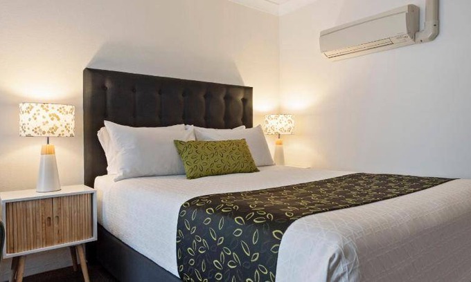 Bomaderry Hotel | 50 m² Motel ∙ 4 guests
