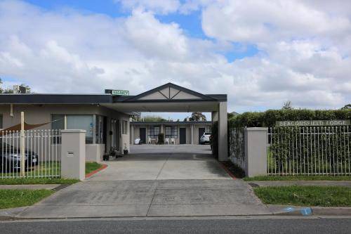 Beaconsfield Hotel | 50 m² Motel ∙ 6 guests