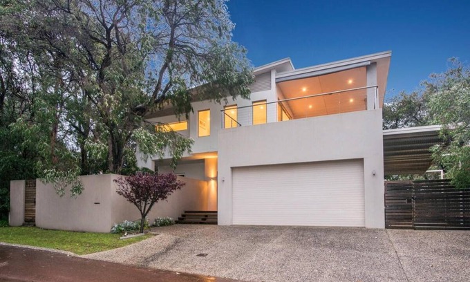 Dunsborough House | 500 m² House ∙ 5 bedrooms ∙ 10 guests