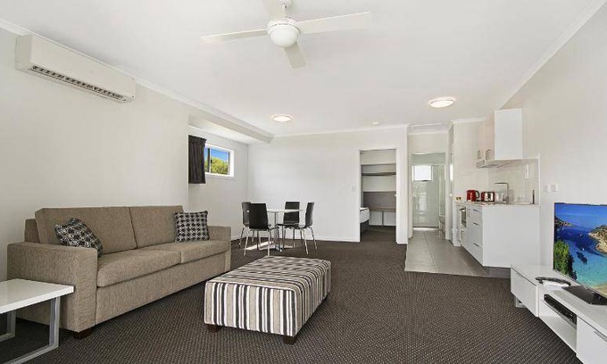Cooroy Hotel | 52 m² Motel ∙ 10 guests