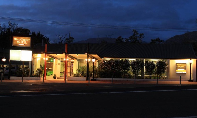Queenstown Hotel | 56 m² Motel ∙ 127 guests