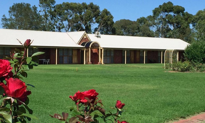 Comaum Hotel | 56 m² Motel ∙ 2 bedrooms ∙ 4 guests