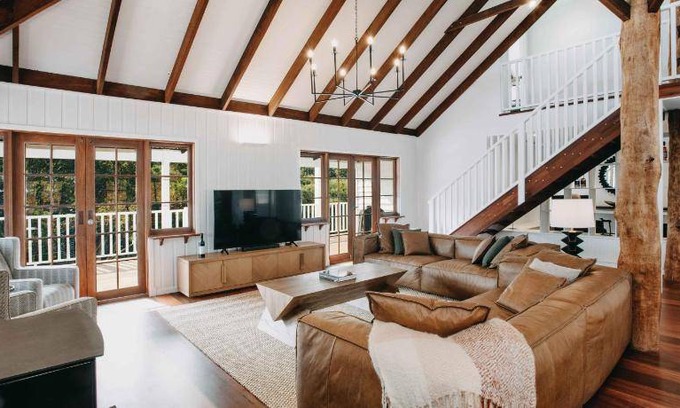 Peerabeelup House | 600 m² Farmhouse ∙ 5 bedrooms ∙ 19 guests