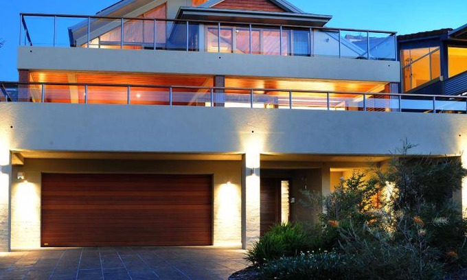 Emerald Beach House | 650 m² House ∙ 5 bedrooms ∙ 10 guests