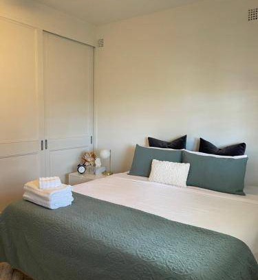 Blacktown House | 70 m² House ∙ 2 bedrooms ∙ 4 guests