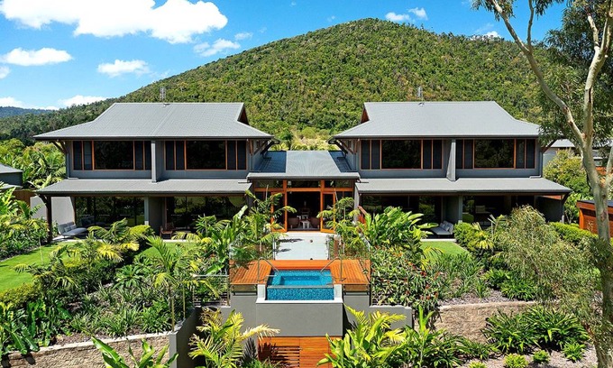 Flametree House | 727 m² House ∙ 8 bedrooms ∙ 16 guests
