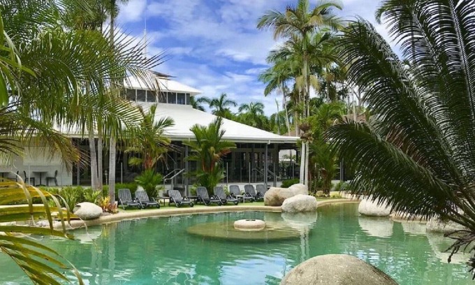 Port Douglas House | 79 Reef Resort | Private Villa Close to Beach