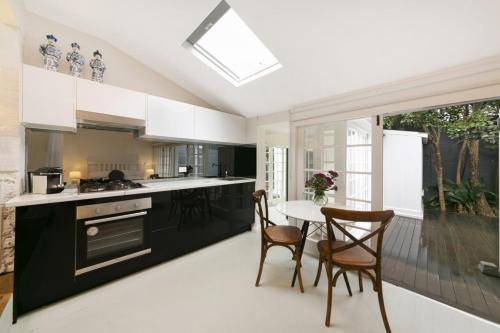 Paddington Apartment | 80 m² Apartment ∙ 1 bedroom ∙ 2 guests