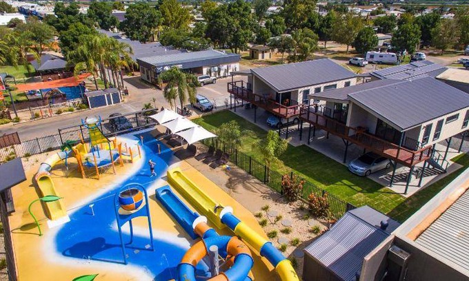 Mildura Resort | 80 m² Resort ∙ 3 bedrooms ∙ 8 guests