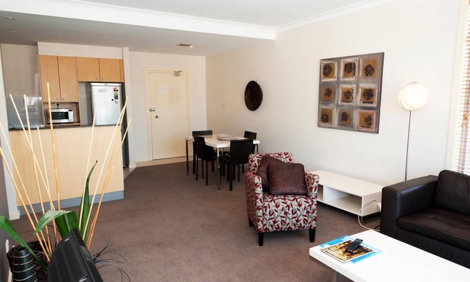 Braddon Apartment | 85 m² Apartment ∙ 2 bedrooms ∙ 4 guests