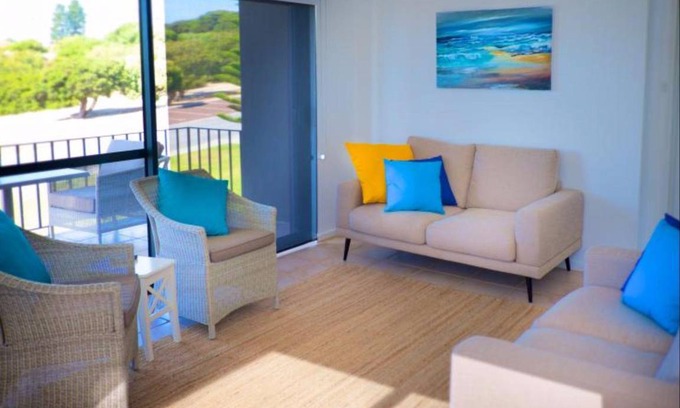 Cottesloe Apartment | 86 m² Apartment ∙ 2 bedrooms ∙ 4 guests