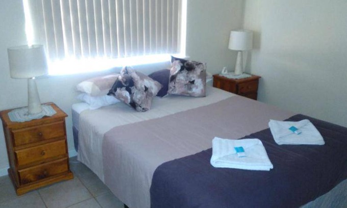 Jurien Bay Ski Chalet | 94 m² Chalet ∙ 3 bedrooms ∙ 7 guests