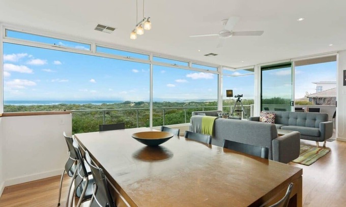 Middleton House | Absolute Luxury Beachfront - Middleton
